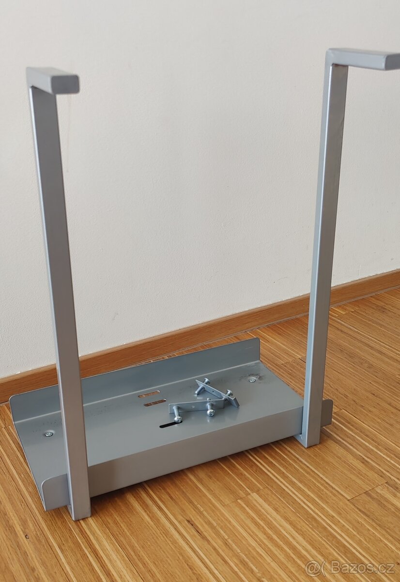 Držák na PC IKEA SUmmera - 2