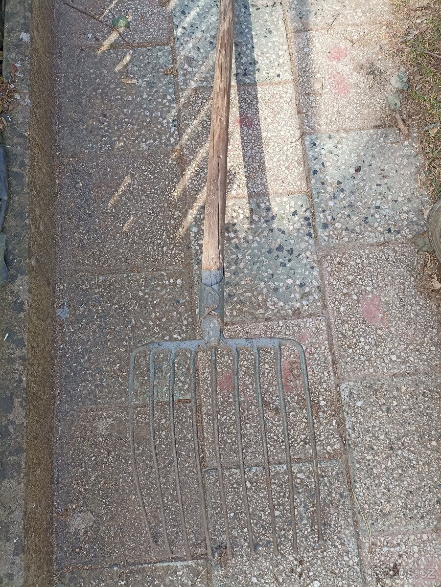 vidle na brambory, řepu - 2