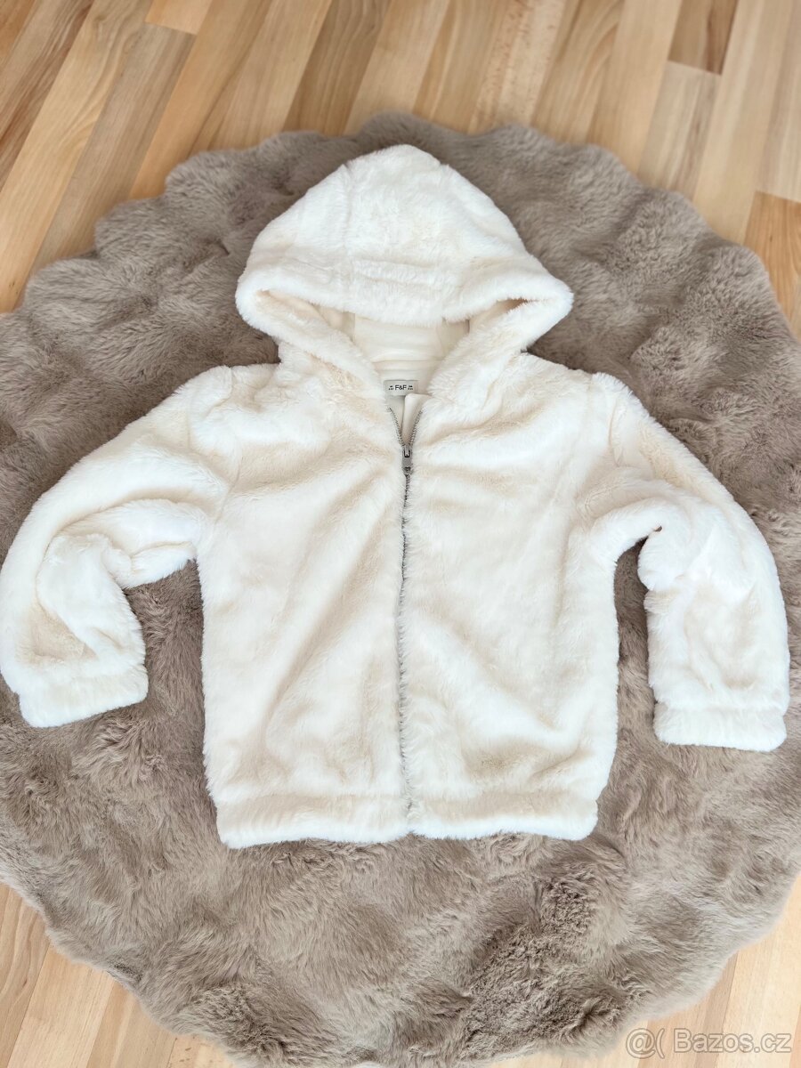 Oblečení pro holčičku velikost 116 - 2