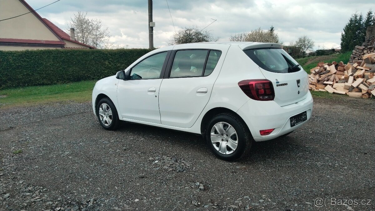 sandero 1,0i - 2
