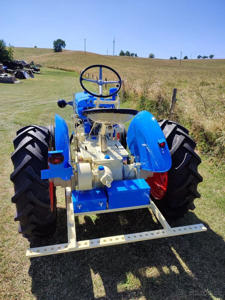 Potah sedadla Zetor 25 N - 2