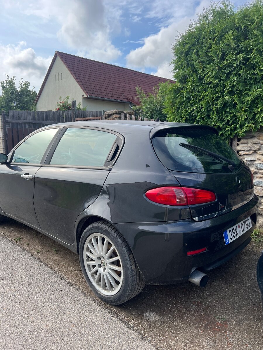 Alfa romeo 147 1.9 jtdm na díly - 2