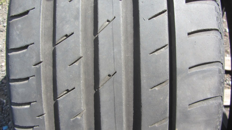 Letní pneu 225/40/18 Continental - 2