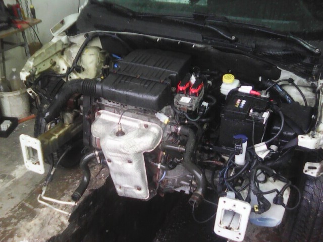 fiat grande punto 12 51 kw rv 7-11 140 000km. - 2