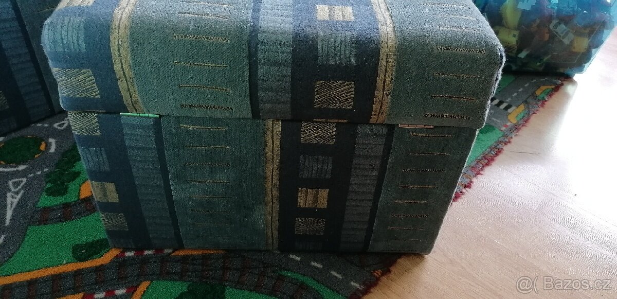 Prodám úložný box - podnožka pod nohy. 2 kusy. - 2