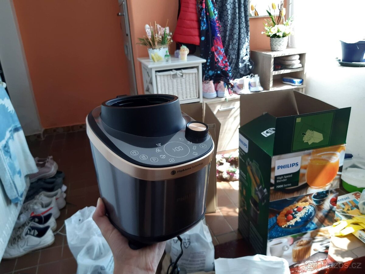 Philips Vysokorychlostní mixér Flip&Juice™ odšťavňovač - 2