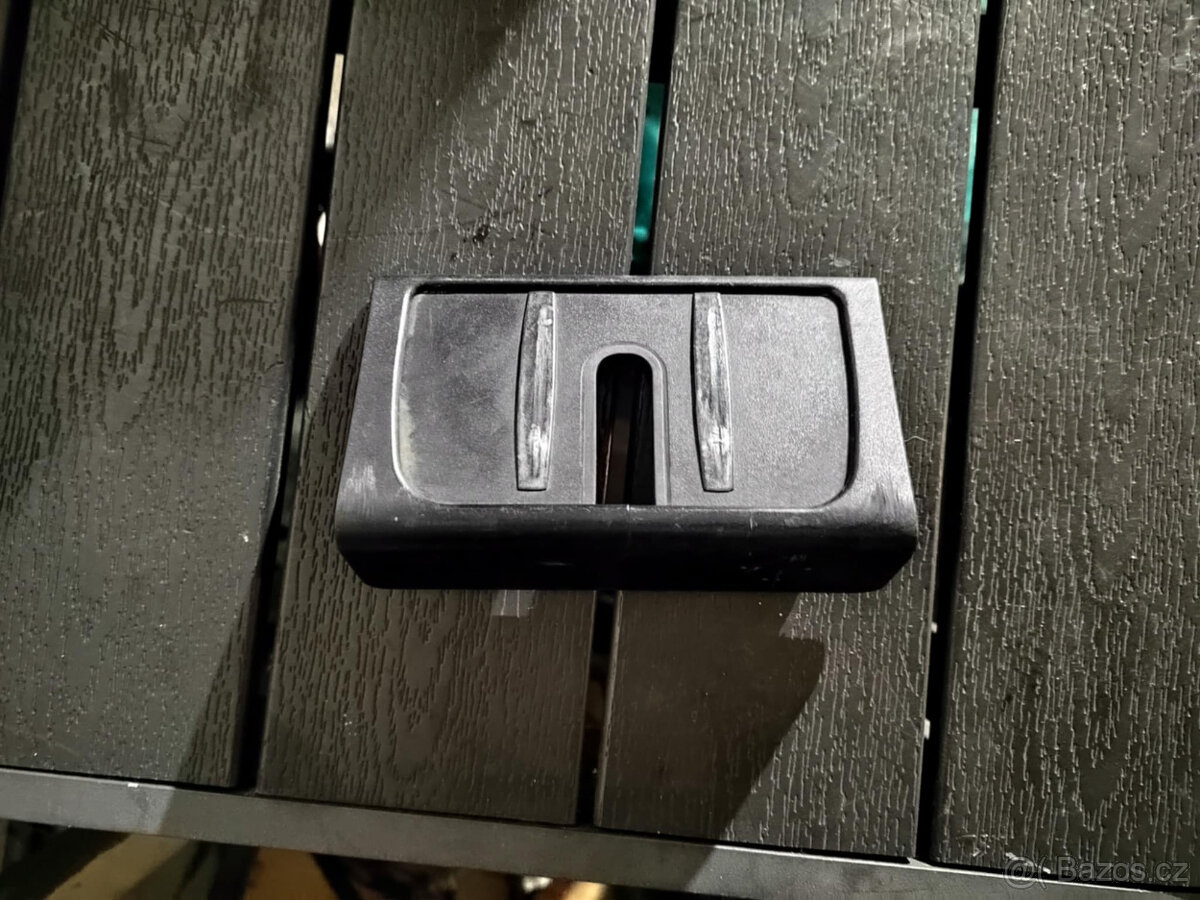 BMW E90+91, kombi, kryt zámku - 2