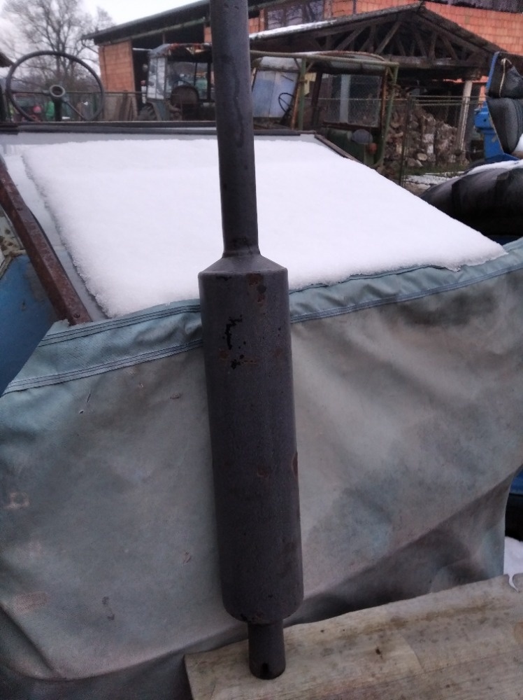 Prodám použitý smaltovaný výfuk na ZETOR30,40,67,69 - 2