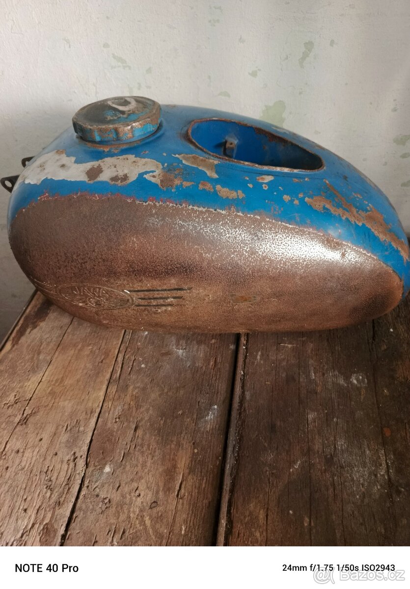 Nádrž na Jawa 250 - 2