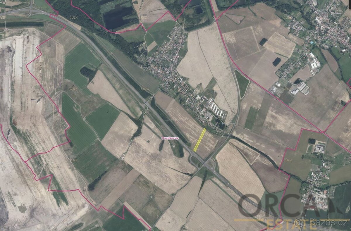 Prodej podílu 2328 m2 na pozemku v k.ú. Droužkovice - 2