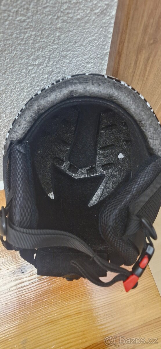 lyžařská helma - 2