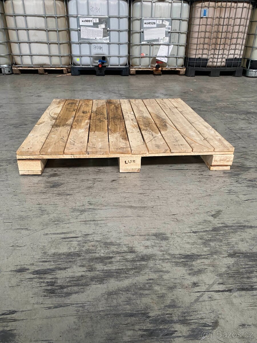Prodej palet 120 x 120 cm - 2