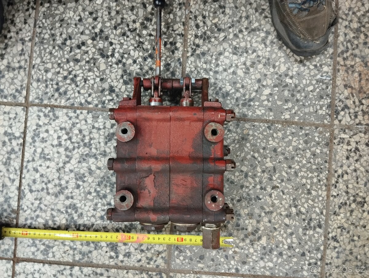 Hydraulický rozvaděč - 2