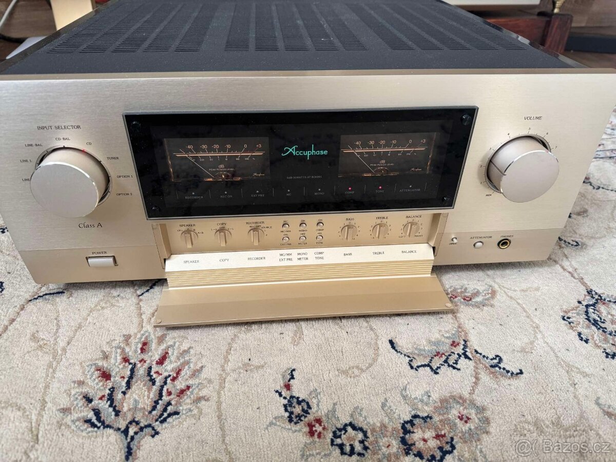 Accuphase E-550 - 2