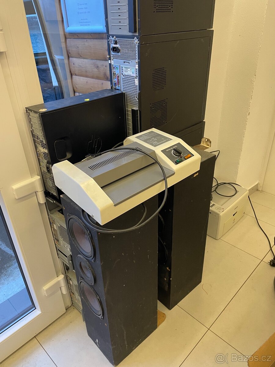 Prodám více věcí z oboru IT - 2