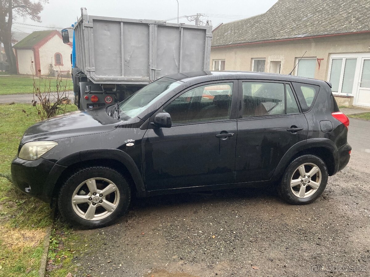 Toyota RAV4 - 2