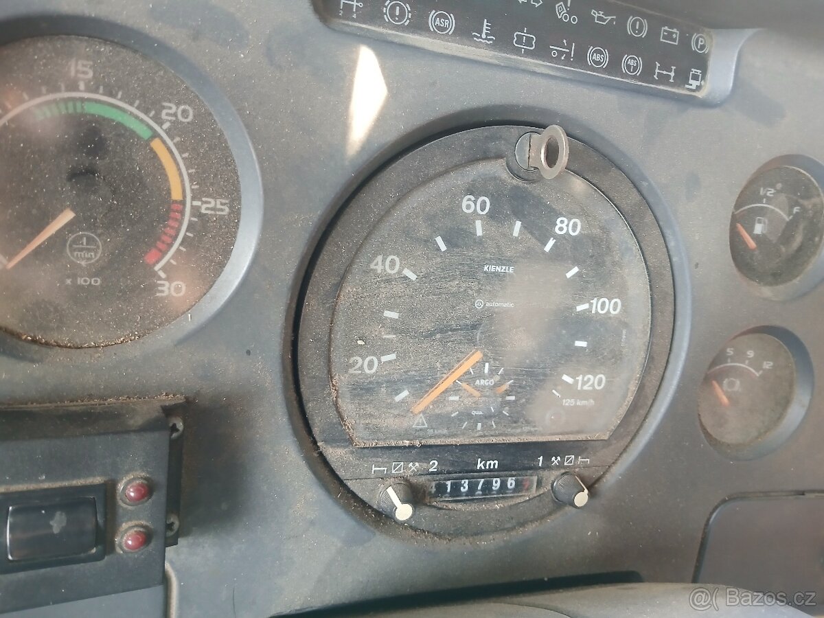 Nosič kontejnerů - 2