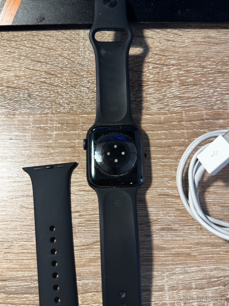 Apple Watch Series 6 44mm - 2