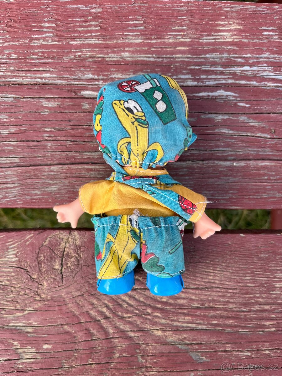 Retro panenka šklebík - 2