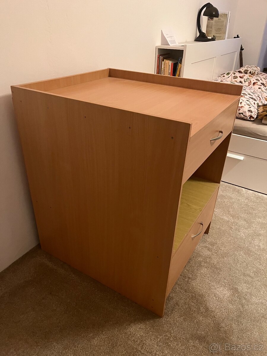 Přebalovací pult větších rozměrů - 2