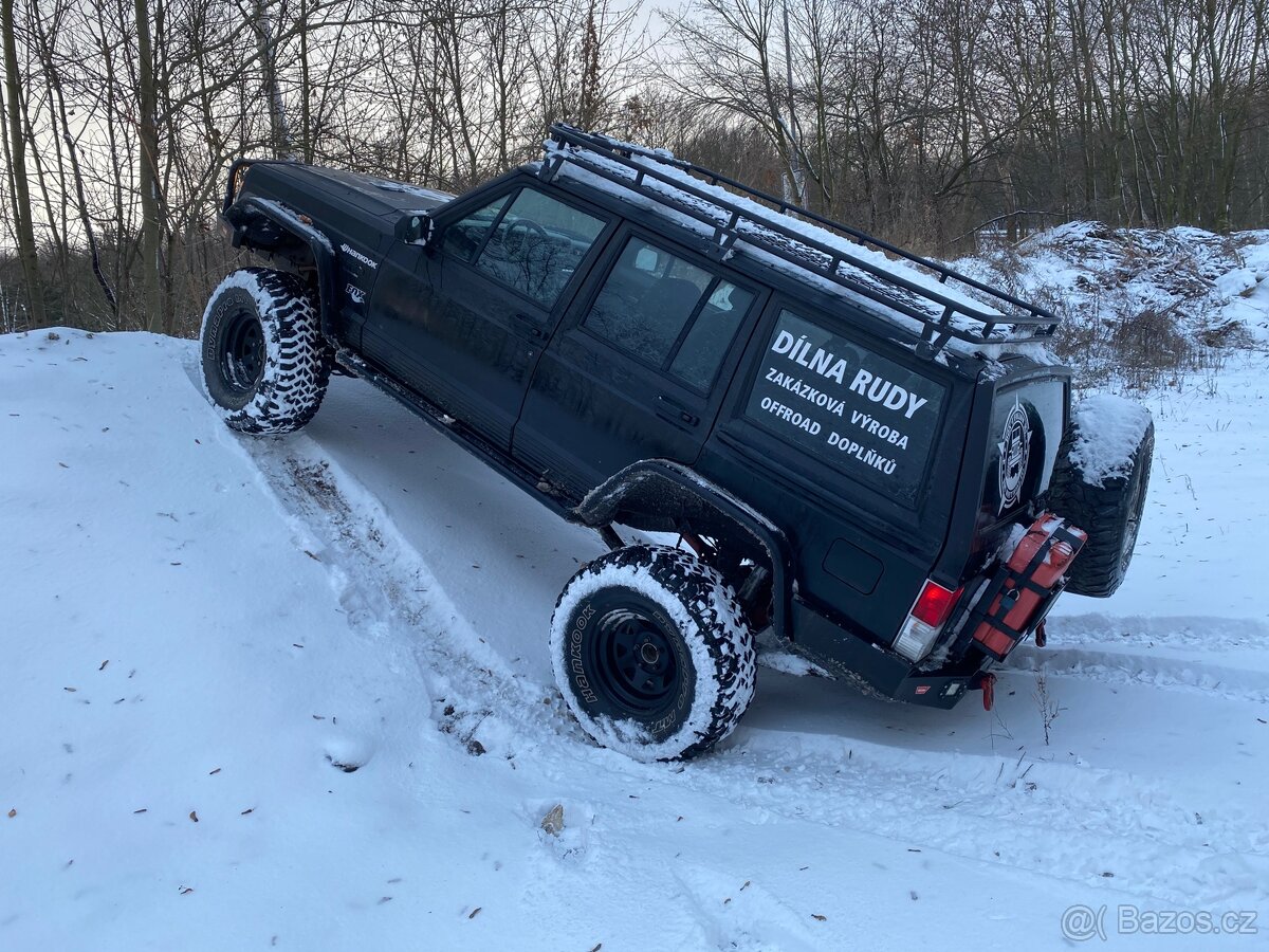 Prodam Jeep Cherokee XJ 4.0i - 2