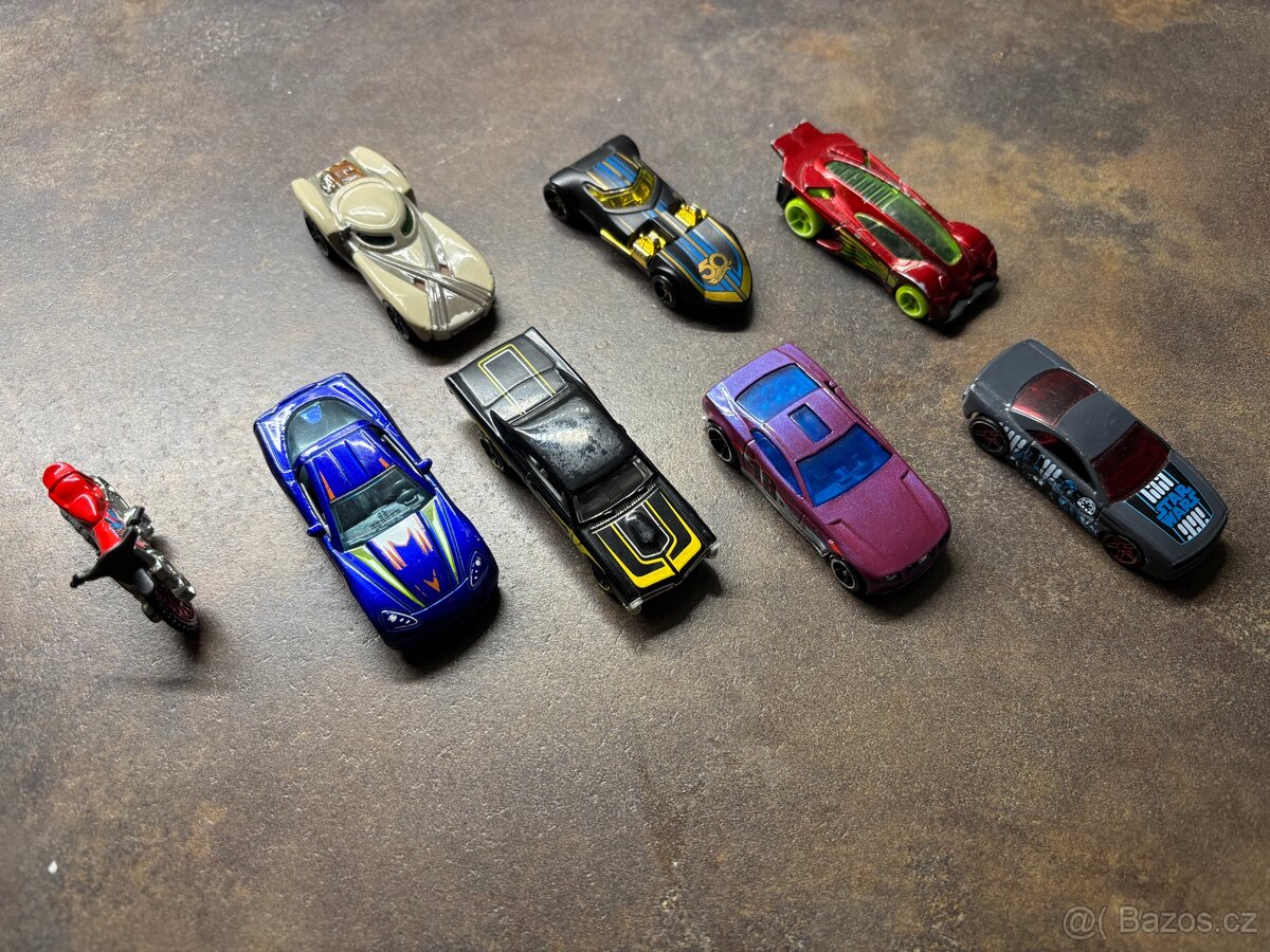 Hot Wheels autíčka - 2