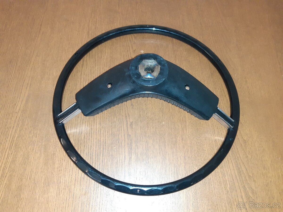 ARO 10 - Volant - 2