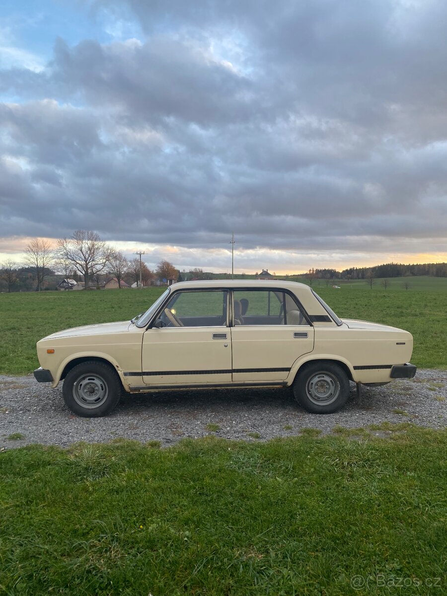 Lada vaz žiguli 2105 - 2