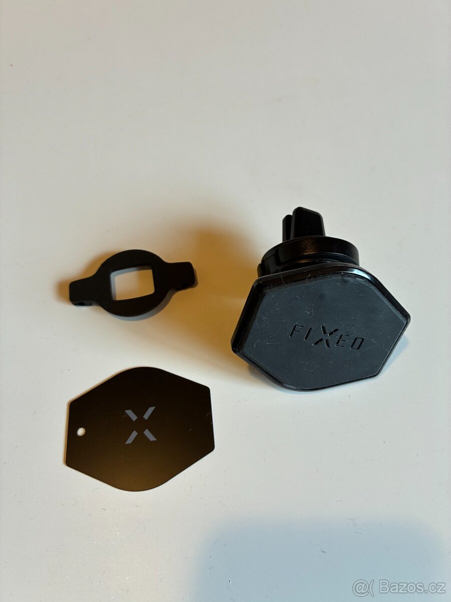 Magnetický držák do auta Fixed - 2