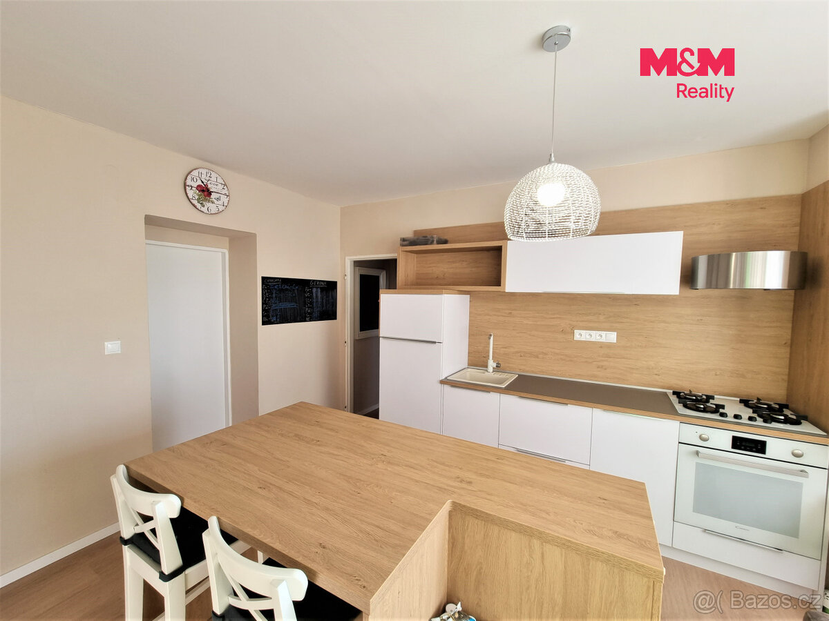 Prodej bytu 3+1, 90 m², Rohatec, ul. Nádražní - 2