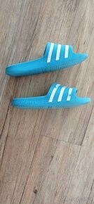 Pantofle Adidas (vel. UK 4) - 2