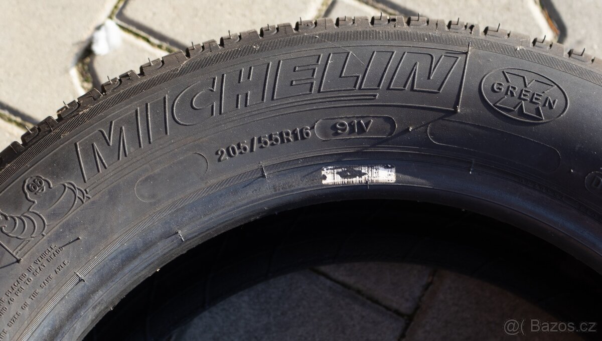 pneu 205/55R16 - 2