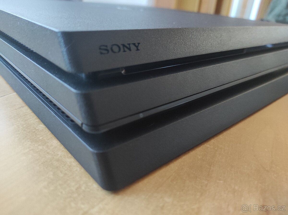 PlayStation 4 Pro (PS4) - 2