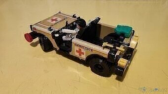 tará hračka Jeep Ambulance - 2