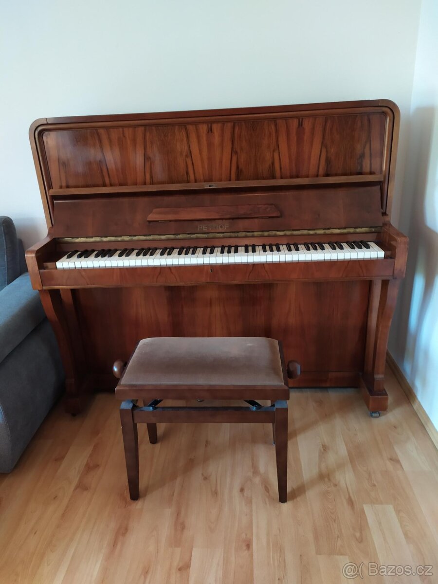 Petrof pianino - 2