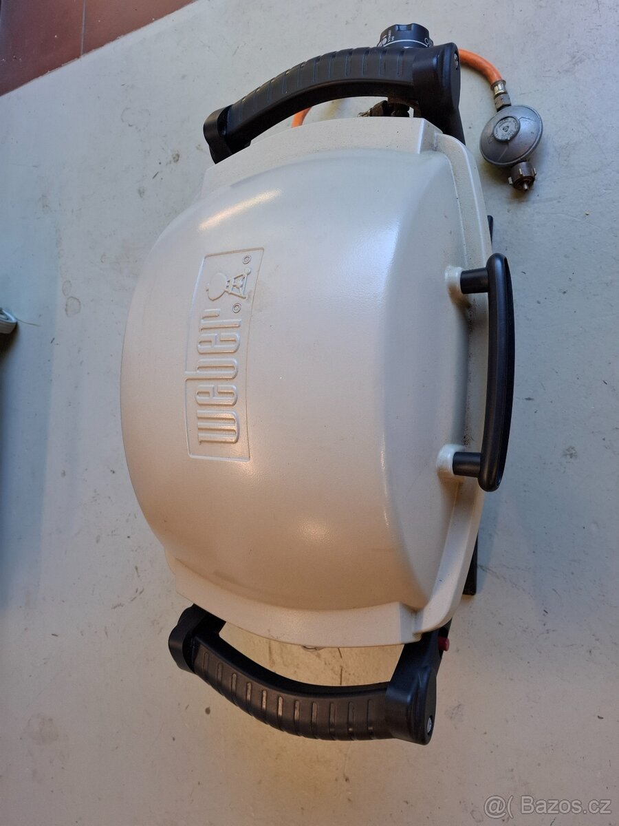 Gril Weber Q1000 - plynový - 2