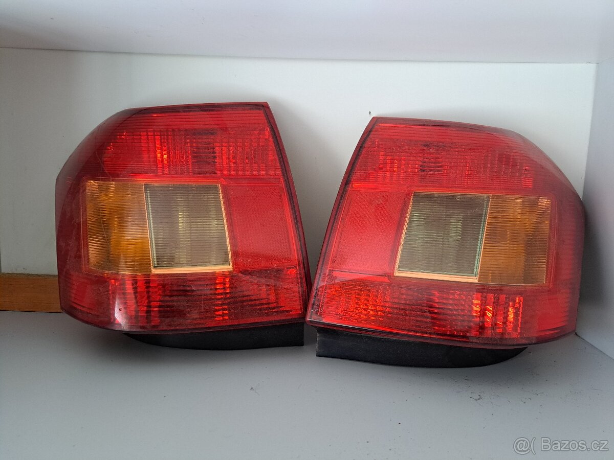 Toyota Corola E12 - 2
