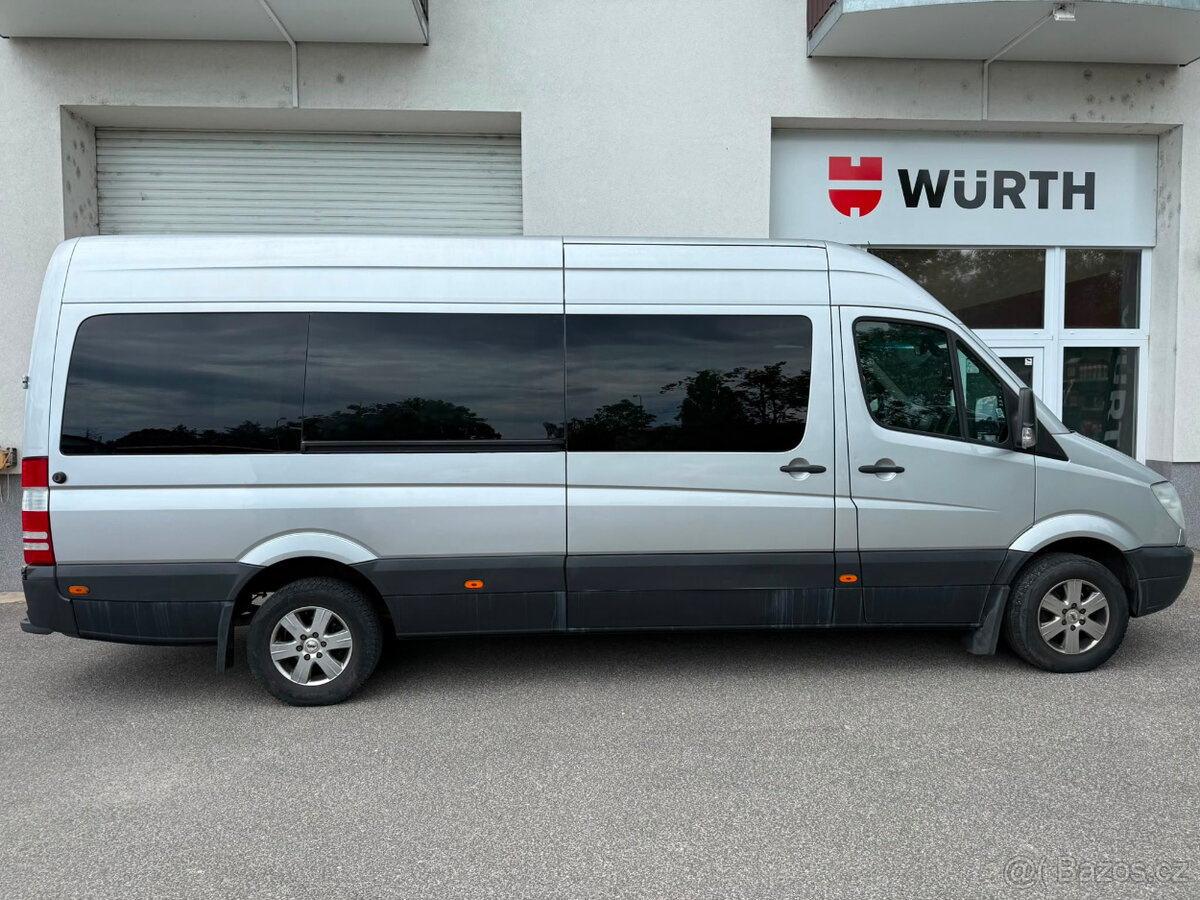 Mercedes-Benz Sprinter - 2