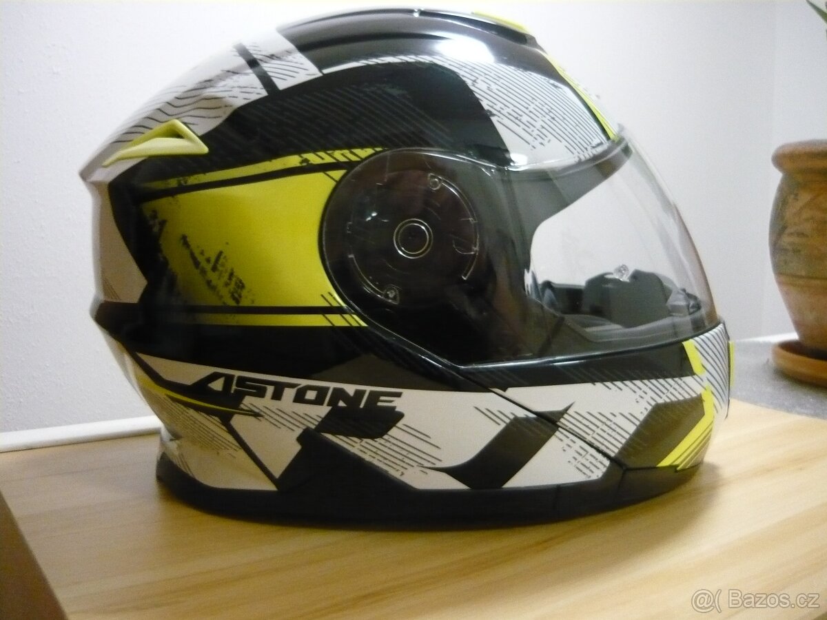 Helma na motorku - 2