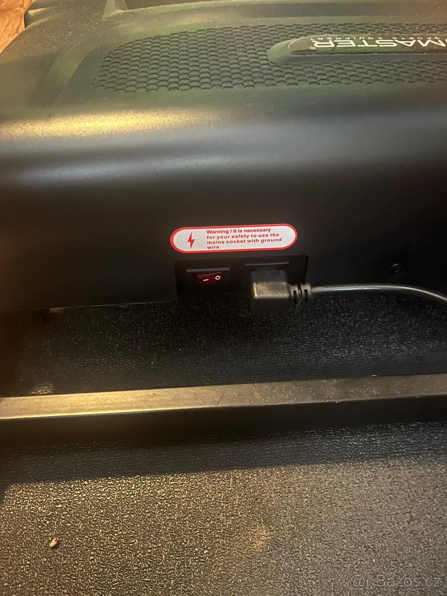 Motorový běžecký pás MASTER F-11 - 2