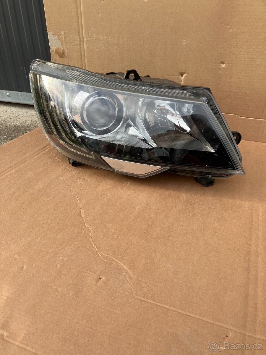 pravy levy svetlo xenon bi-xenon skoda superb 2 II LIFT - 2