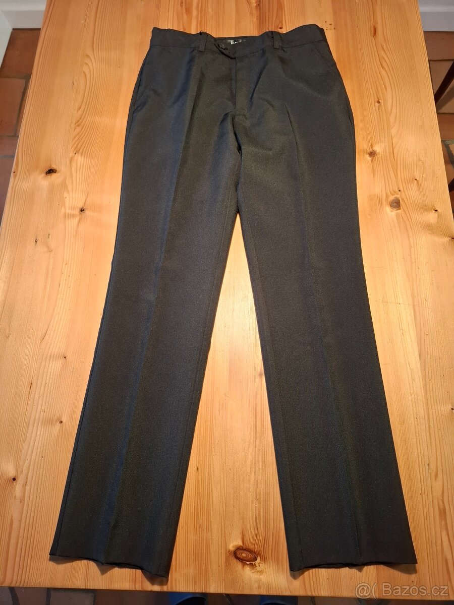 Chlapecký oblek vel. 164 cm - 2