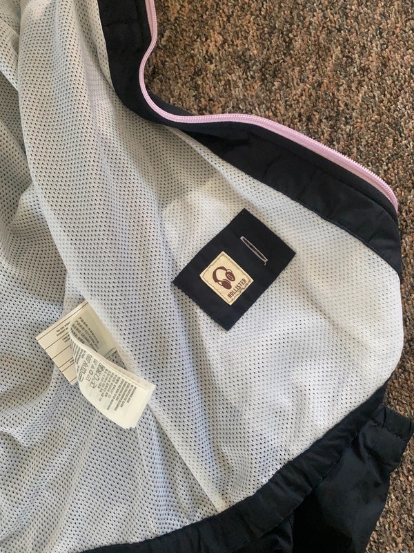 KRÁSNÁ BUNDA HOLLISTER - 2