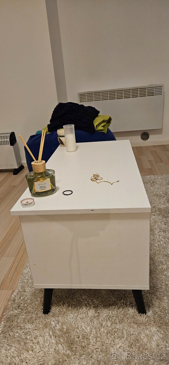 Vyklápěcí konferenční stolek - 2