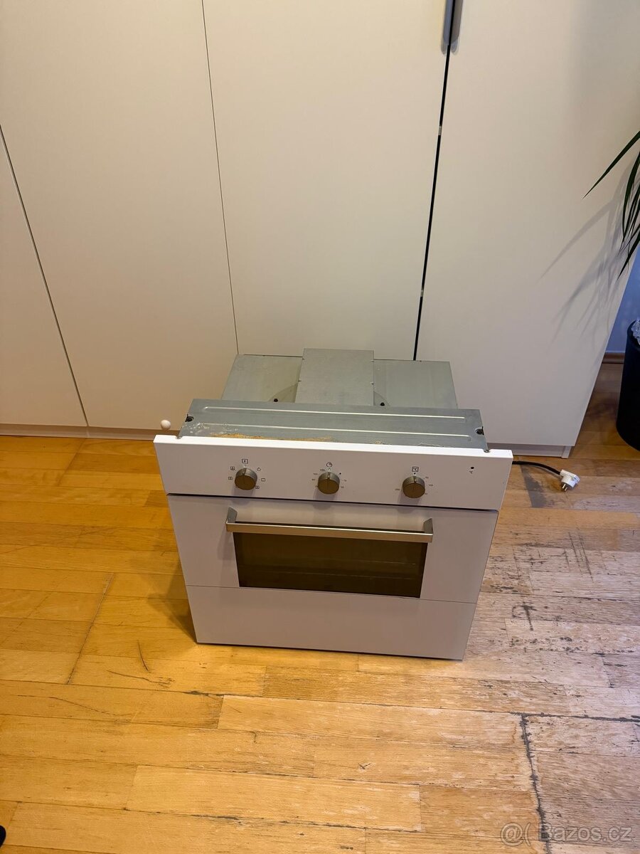 Elektrická trouba Whirlpool/Ikea - 2