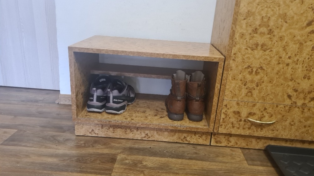 Předsíňová sestava -2x botník + věšáková stěna - 2