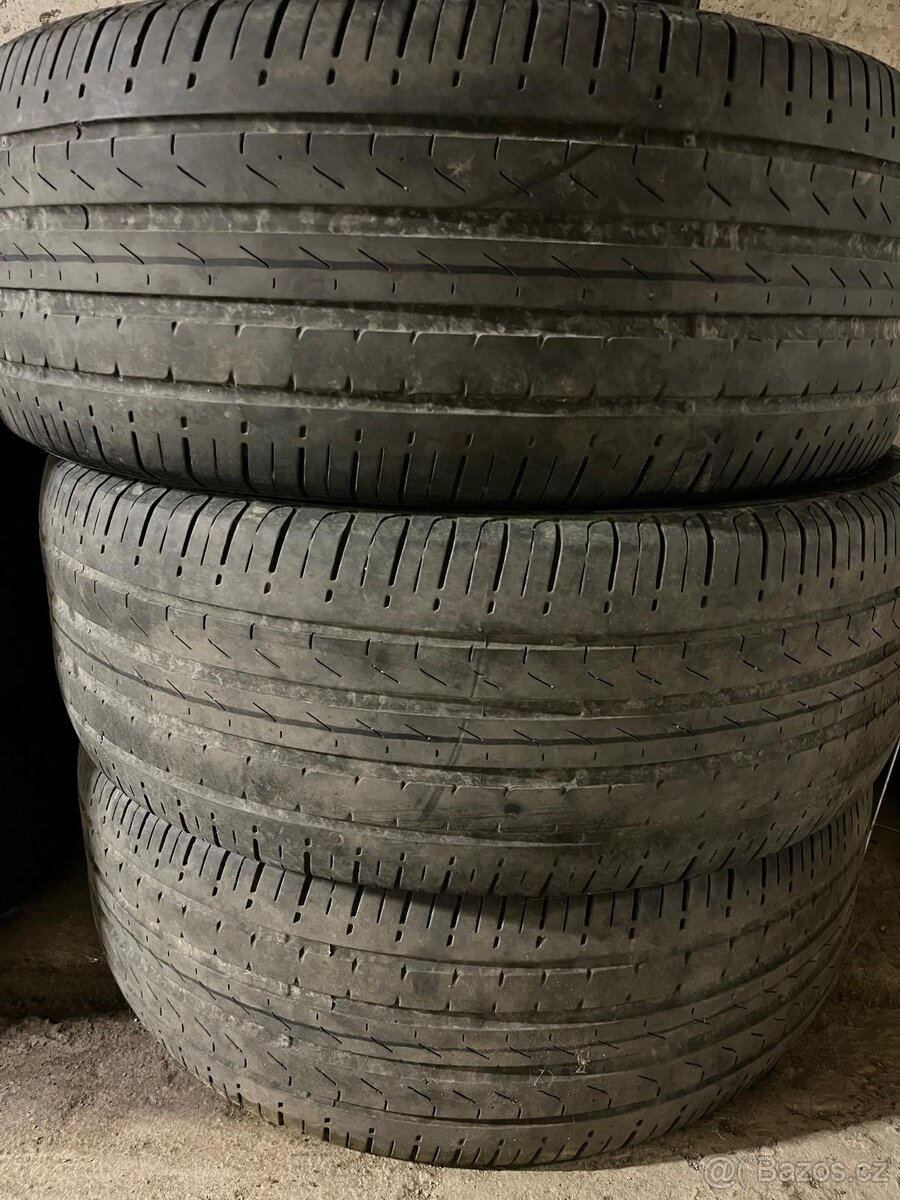 Pneu Pirelli 235/50 R19 99V - 2