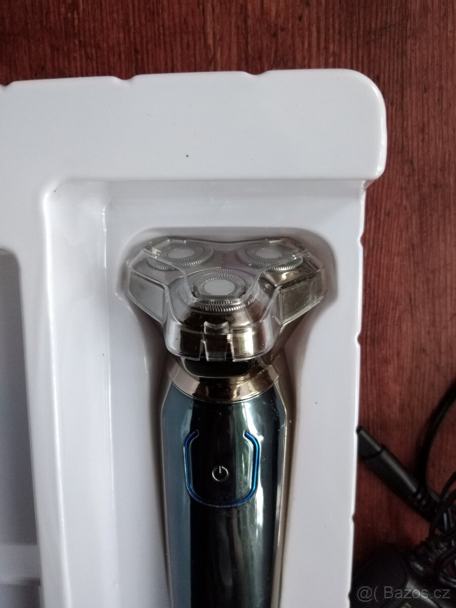 Holící strojek - 2