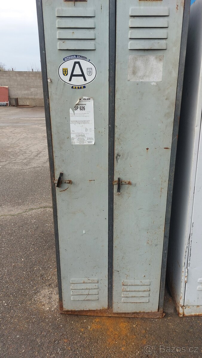 Šatní skříň - 2