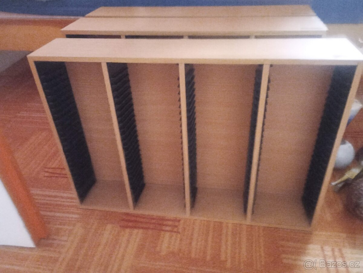 Dřevěné stojany Hama na CD - 2